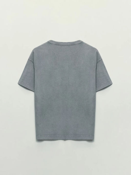 Футболка с принтом и декоративными кристаллами / Zarina