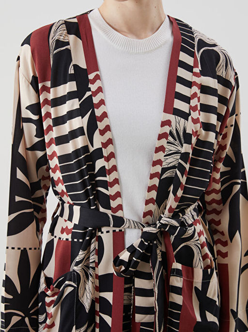 ?al Yaka Desenli Oversize Kad?n Kimono