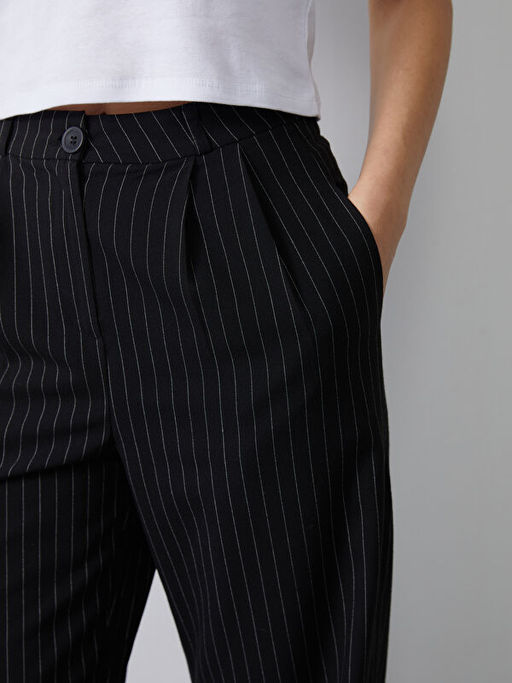 Loose Fit ?izgili Kad?n Pantolon