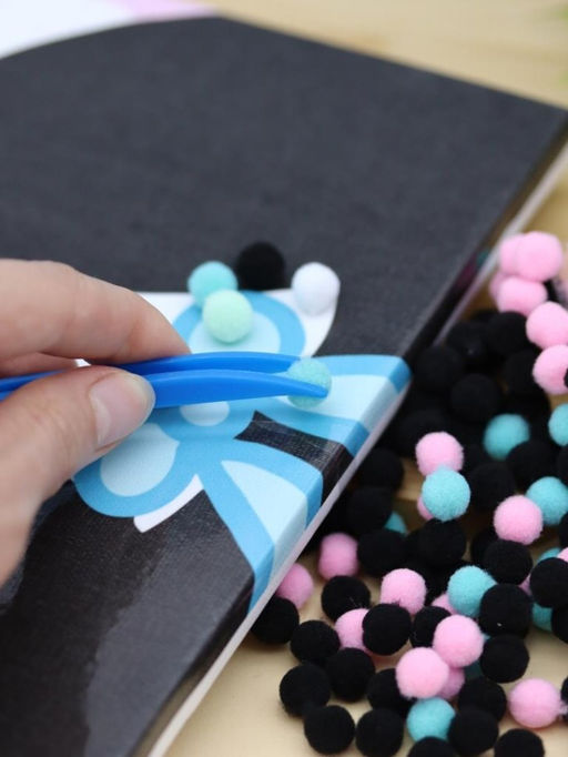 Картина из помпонов на подрамнике Draw Me! Panda, (20 х 20 см)