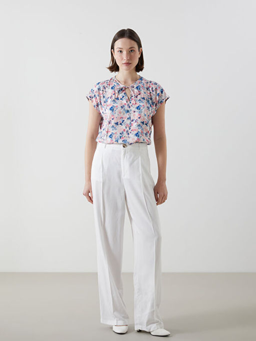 Ba?lamal? Yaka ?i?ekli Bluz