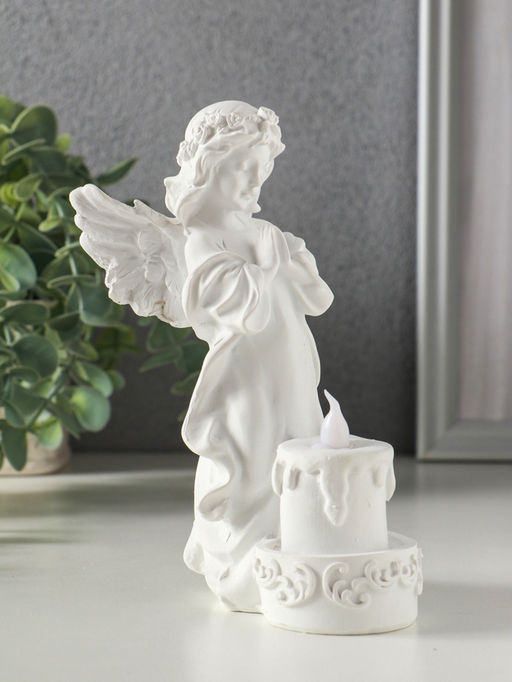 Сувенир полистоун свет "Белоснежная девушка-ангел с тортом" 7,6х8,5х16,3 см