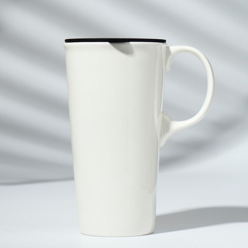 Кружка керамическая с крышкой «Чудеса там, где в них верят», 550 мл, цвет белый