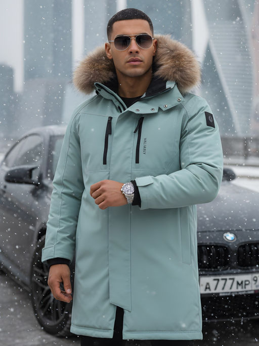 Парка зимняя мужская с капюшоном и мехом енот зеленого цвета 9537-1Z