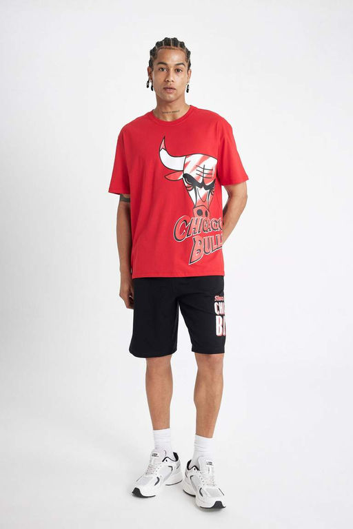 DeFactoFit Футболка свободного кроя с круглым вырезом и короткими рукавами NBA Chicago Bulls  фото 2