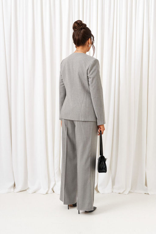 Костюм Beautiful Free 6416 полоска серая