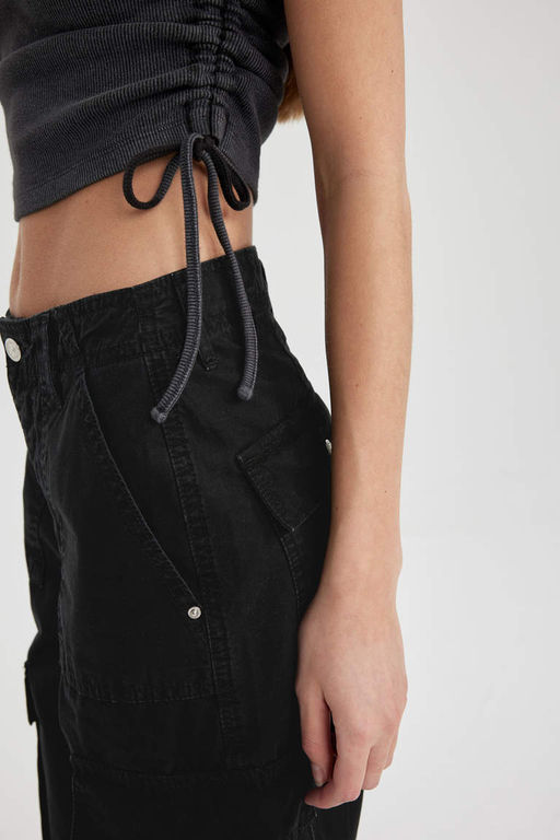 Приталенная футболка с короткими рукавами и сборками со сборками и эффектом выцветания - Defacto фото 4