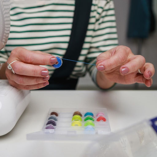 Набор шпулек с нитками, в органайзере, d=20 мм, 25 шт., разноцветный