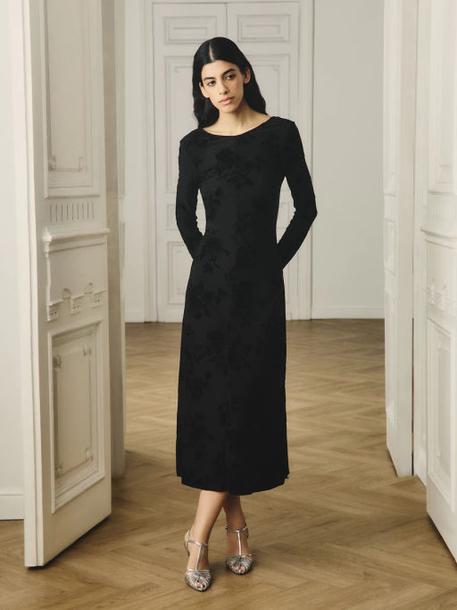 Трикотажное платье приталенного силуэта / Zarina