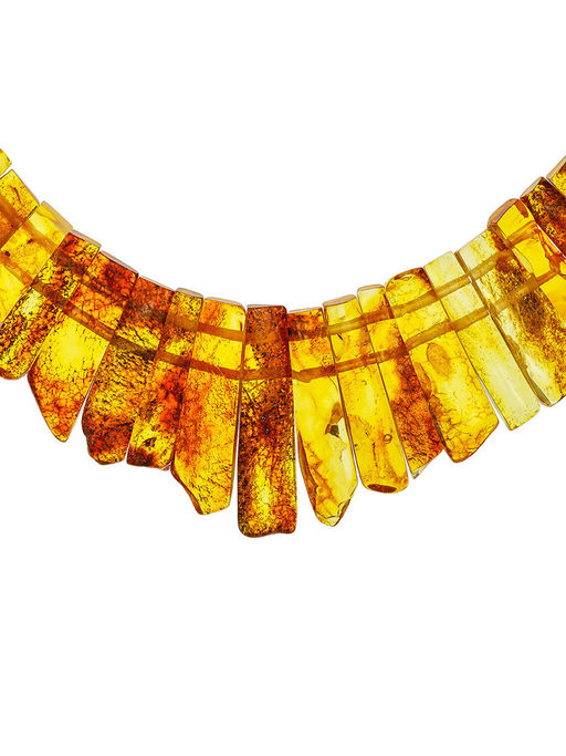 Красивое колье с лечебным эффектом из натурального балтийского янтаря Помпеи