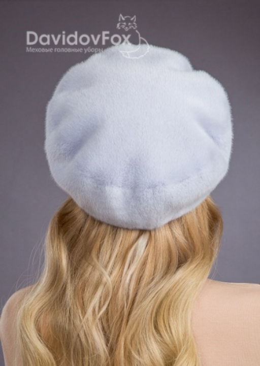 Шапка Берет экомех с украшение голубой