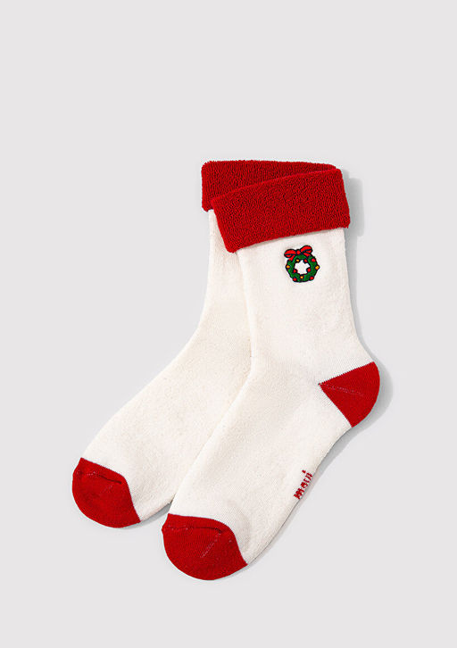 Y?lbas? Temal? Ekru Corap