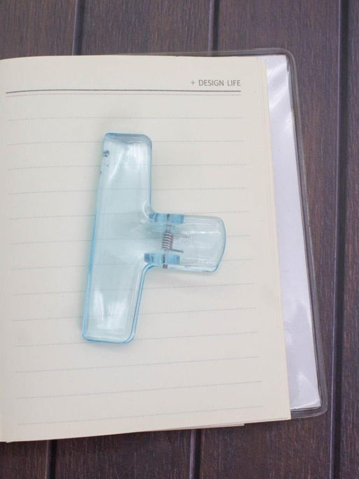 Зажим канцелярский "Transparent", blue (7.6*6.3 см)