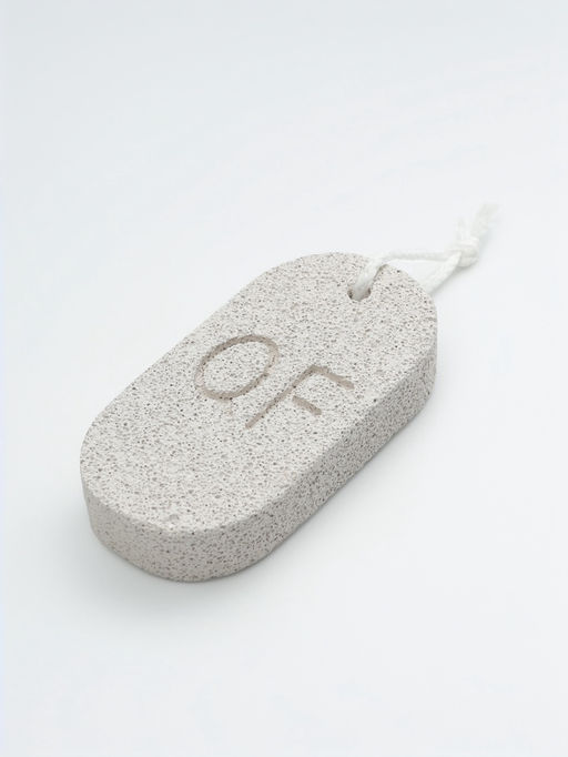 Пемза для педикюра, с подвесом, 12.5×6 см, в коробке, серая