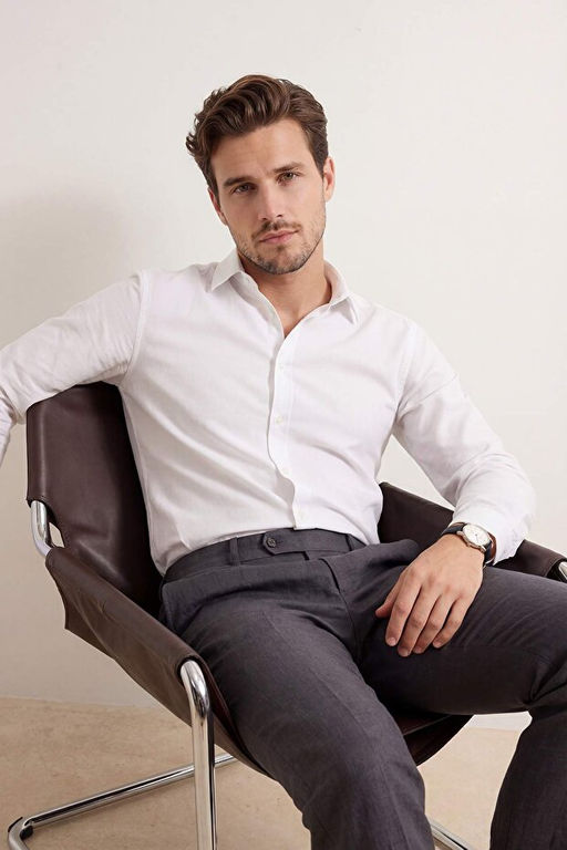 Beyaz Normal Kal_p/Regular Fit Dokulu Yazl_k Erkek Dokuma G_mlek TMNSS26GO00028