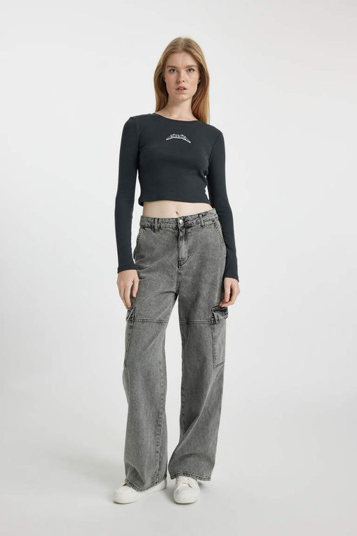 Крутая приталенная футболка в рубчик с длинными рукавами - Defacto фото 2