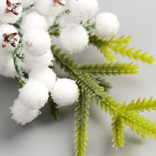 Декор для творчества «Еловая ветка и снежные шары» 22 см