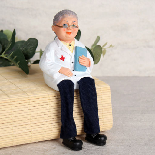 Цена за 2 шт. Фигурка Бабушка, дедушка Врач 20 см / YH0396 /уп 96/висячие ножки - Галеонтрейд фото 2