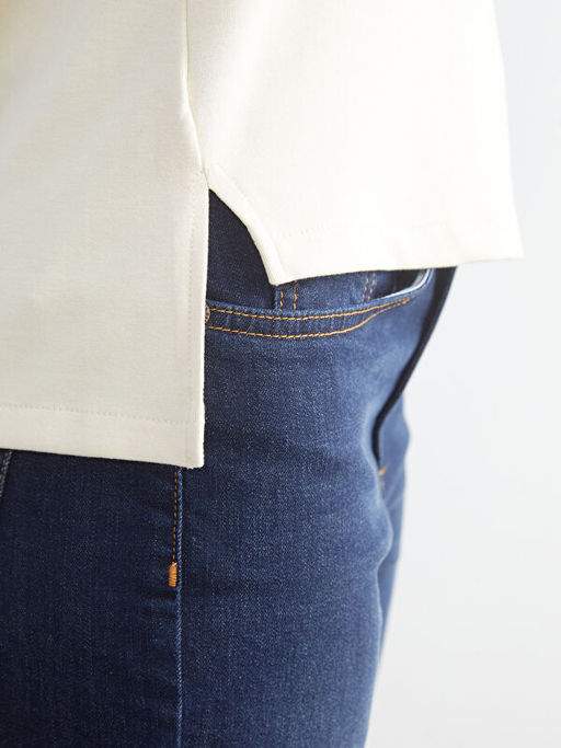 Bisiklet Yaka ?i?ek Nak??l? Kad?n Ti??rt