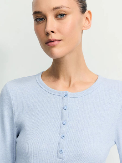 Лонгслив с застежкой на груди / Zarina  фото 7