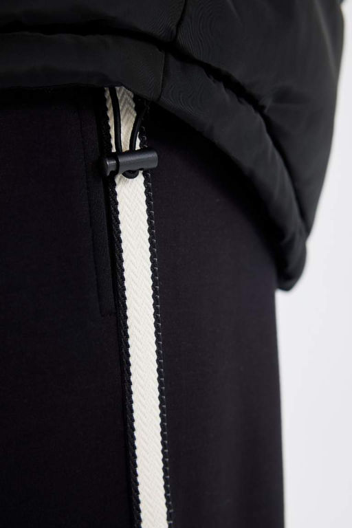 Водоотталкивающая куртка-пуховик с воротником-стойкой и карманами на молнии DeFactoFit  фото 9