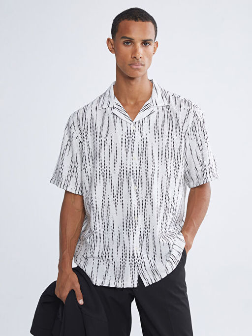 Regular Fit Resort Yaka K?sa Kollu Desenli Erkek G?mlek