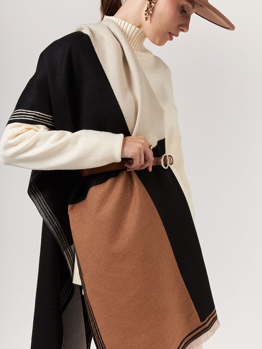 В СОСТАВЕ ШЕРСТЬ И КАШЕМИР Большой, мягкий, теплый однотонный двусторонний палантин. - Tantino фото 3