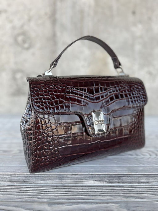 Женская лаковая сумка под крокодила HW-7711 Кофе