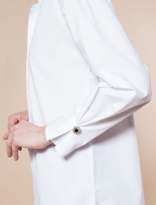 VILATTE / Блузка с женственным рукавом и застежкой на декоративную пуговицу  фото 5