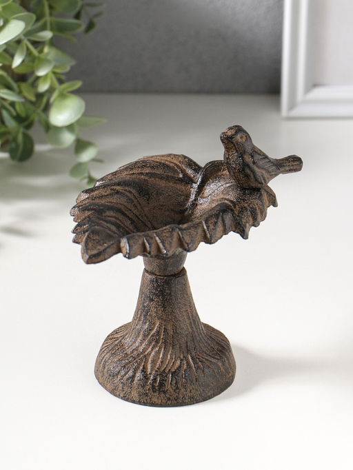 Сувенир чугун подставка, кормушка для птиц "Птичка на листе" 12х10х13 см