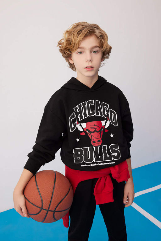Толстовка с капюшоном NBA Chicago Bulls для мальчиков - Defacto фото 3