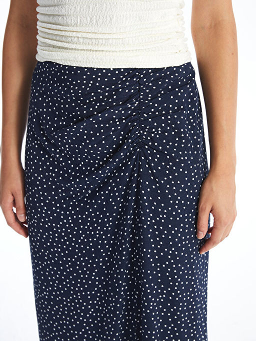 Beli Fermuarl? Puantiyeli Kad?n Etek