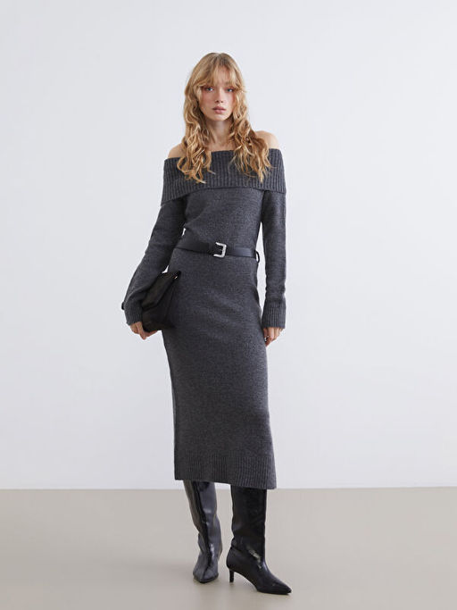 Kay?k Yaka Kemerli Triko Elbise