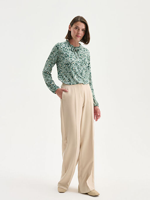 Ba?lamal? Yaka Desenli Bluz