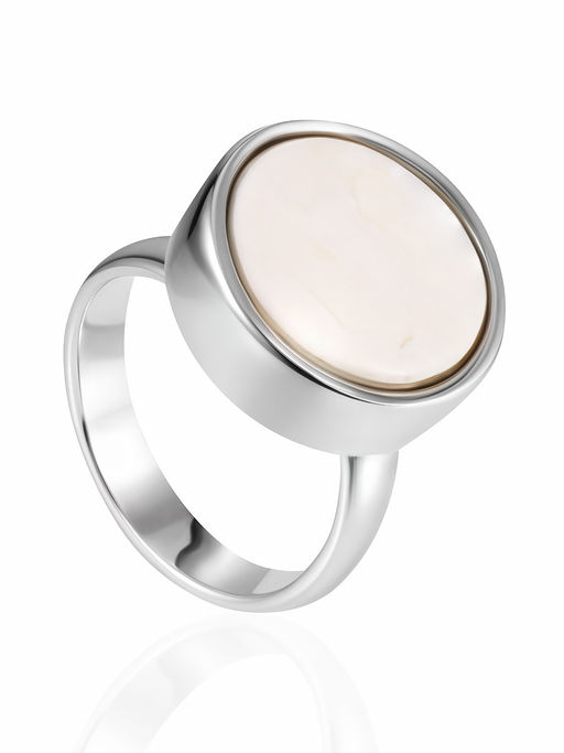 Стильное кольцо с молочным янтарём Palazzo