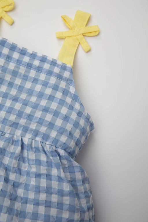 Мятое платье без рукавов в клетку для маленьких девочек - Defacto фото 2
