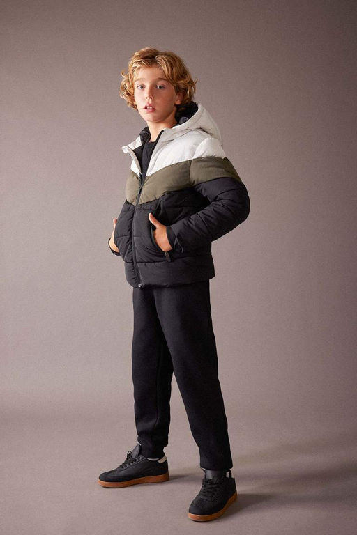 Водоотталкивающее пальто с капюшоном и флисовой подкладкой для мальчика - Defacto фото 2