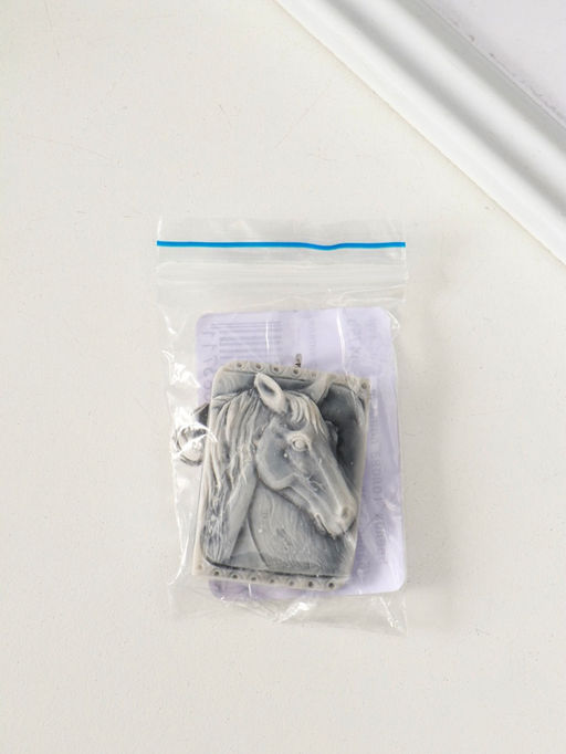 Брелок "Голова лошади (барельеф)" 4 см