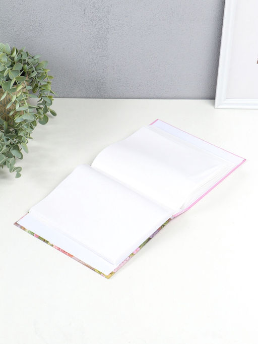 Фотоальбом на 100 фото 13х18 см "Вязаная деревушка" в коробке 5х18х20,5 см