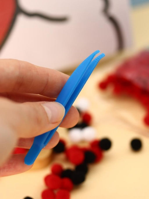 Картина из помпонов на подрамнике Draw Me! Heart of a Dog, (20 х 20 см)