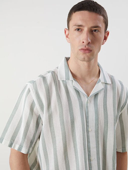 Regular Fit K?sa Kollu Erkek Dokulu G?mlek