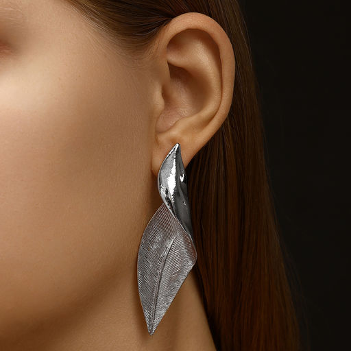 Серьги металл «Богема», скрученный листок, цвет серебро