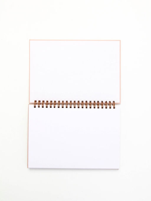 Скетчбук в твердой обложке на гребне А5 80 л 100 г/м "Я создаю красоту"