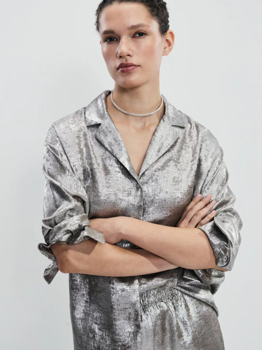 Блузка из блестящей ткани / Zarina