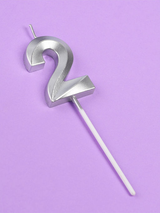 Свеча в торт на шпажке «Грань», цифра 2, серебро, 5 см