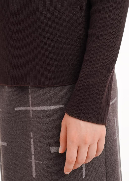 156991/187швс Джемпер женский (ЧЗ)