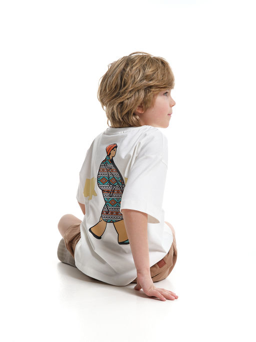 Футболка с принтом на спинке 22-9003 молочный - Mini maxi фото 12