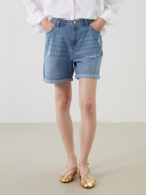 Джинсовые шорты Boyfriend Fit женские с рваными деталями