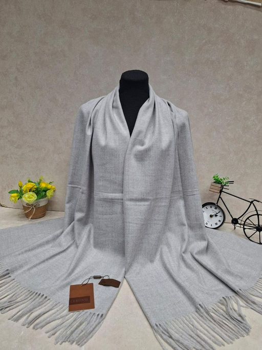 Тёплый палантин, цвет светло серый