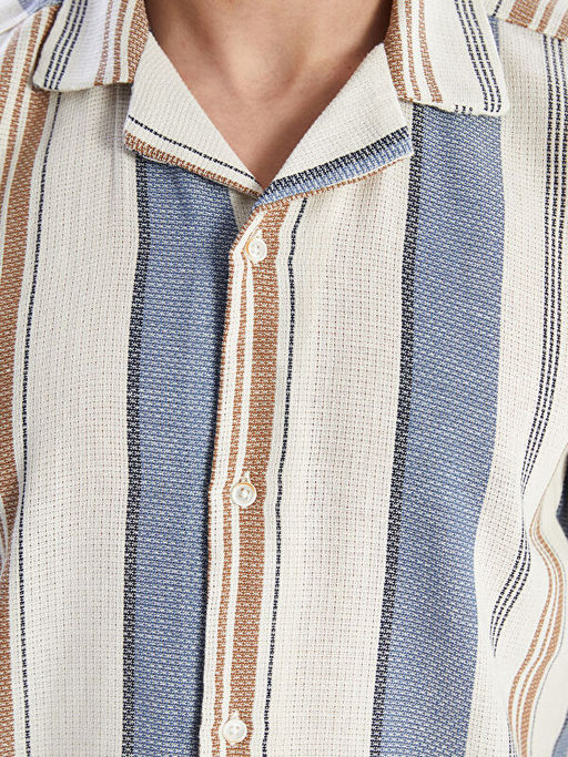 Regular Fit K?sa Kollu ?izgili Erkek G?mlek